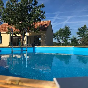  Hébergement de vacances Les Granges